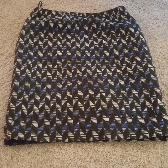 Skirt - Picture 1 of 2